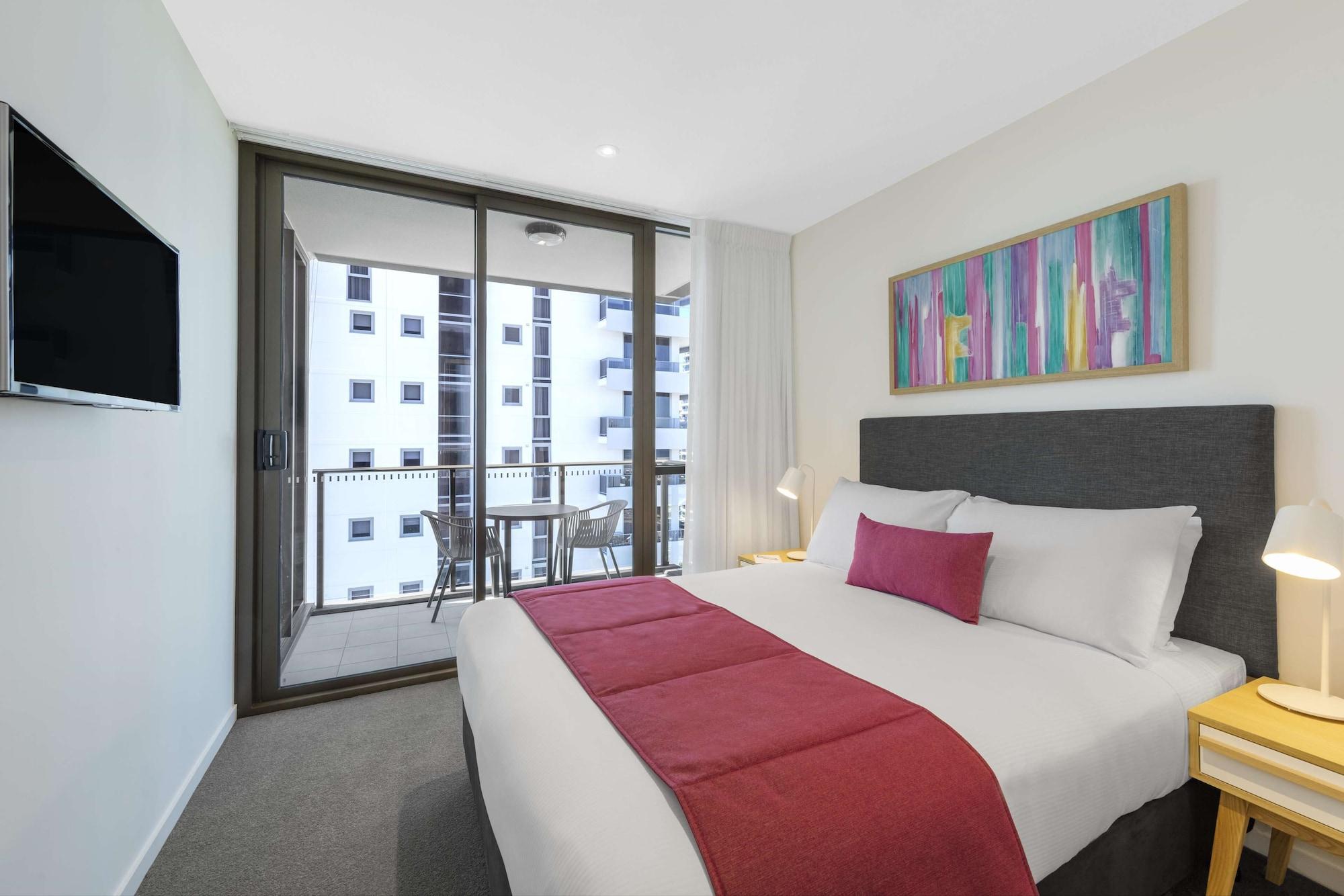 Avani Broadbeach Residences Gold Coast Exterior photo