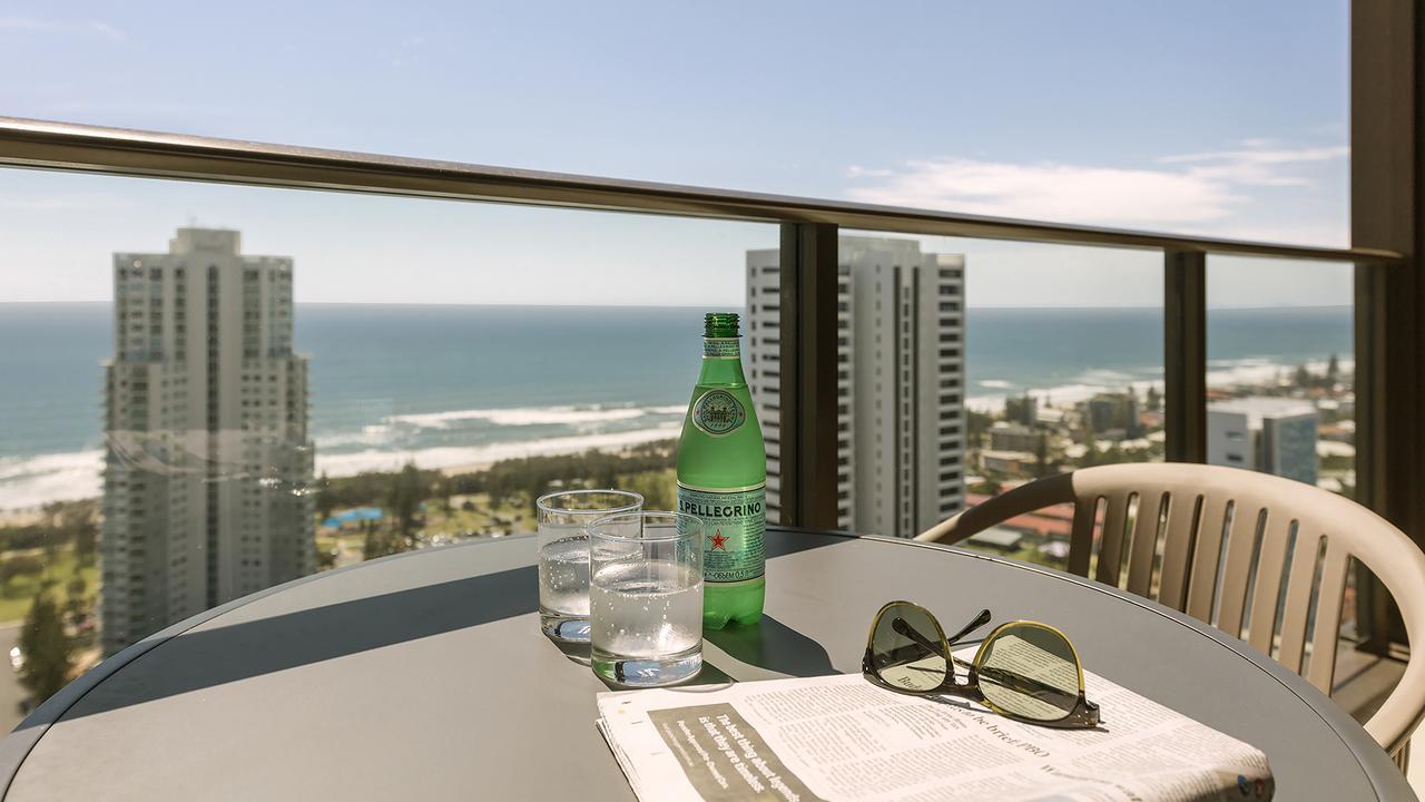 Avani Broadbeach Residences Gold Coast Exterior photo