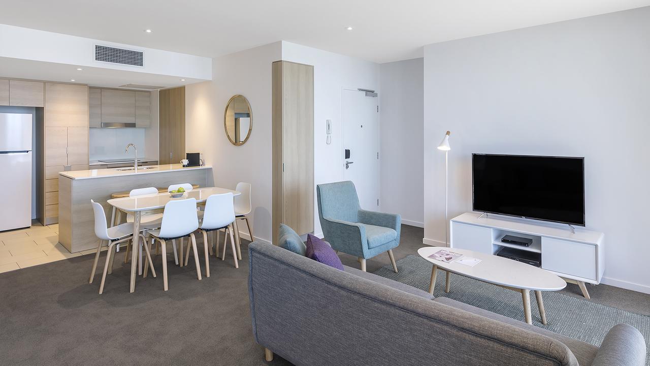 Avani Broadbeach Residences Gold Coast Exterior photo